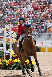 Georgina Bloomberg and Lilli Pan Ams Toronto 2015