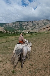 Baagii with two Greys in Tow heading into Turtle Rock
