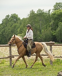 The Extreme Cowboy Race at Horse Country s Lantz McLaren Clinic