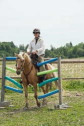 The Extreme Cowboy Race at Horse Country s Lantz McLaren Clinic