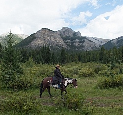 On the Trail at Wild Deuce Women's Retreat