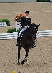 Imke Schellekens-Bartels and Hunter Douglas Sunrise WEG 2010