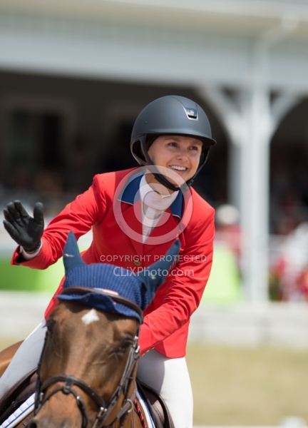 Georgina Bloomberg and Lilli Pan Ams Toronto 2015