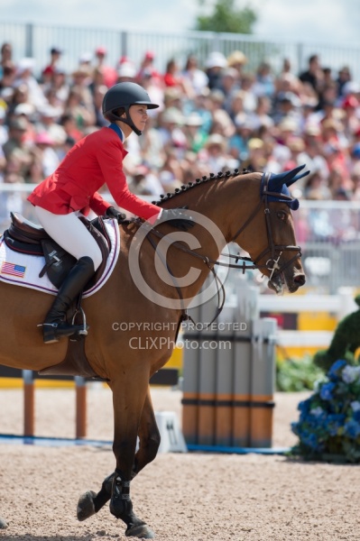 Georgina Bloomberg and Lilli Pan Ams Toronto 2015