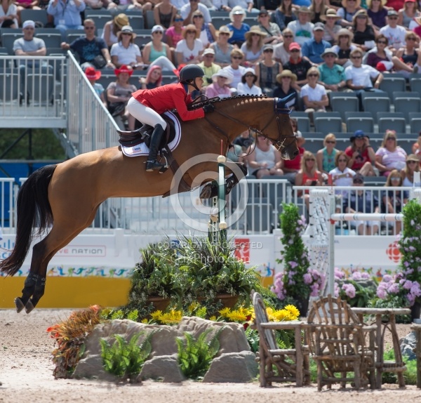 Georgina Bloomberg and Lilli Pan Ams Toronto 2015