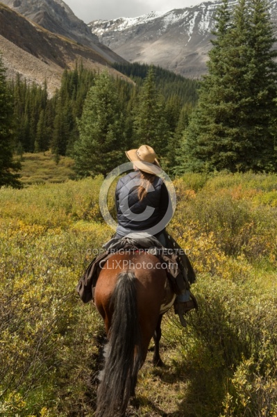 On the Trail at Wild Deuce Women's Retreat