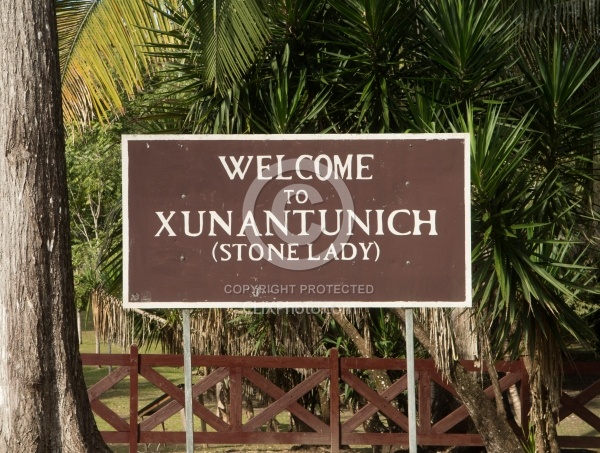 The Ride to Xunantunich with Hanna Stables