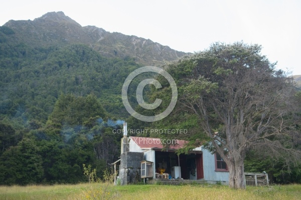 Boundary Hut, Wild Womens Expeditions with Adventure Horse Trekking New Zealand