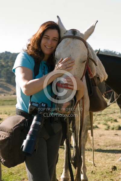 Shawn with her mount on the Patagonia ride with Pioneros