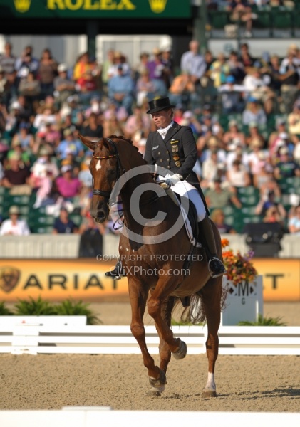 Isabell Werth and Warum  Nicht FRH WEG 2010
