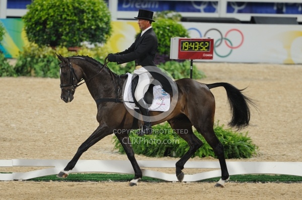Andrew Nicholson and Lord Killinghurst Hong Kong Olympics 2008
