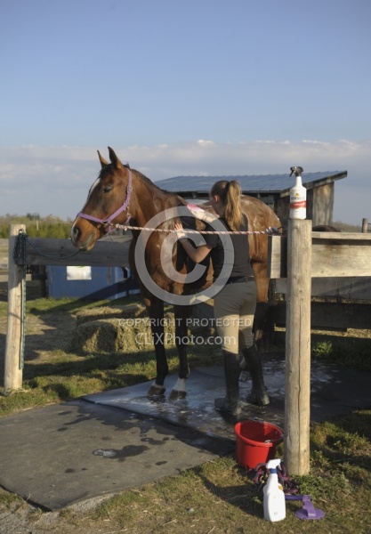 Bathing In Outdoor Washstall Hilltop 