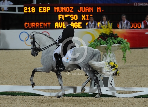 Juan Manuel Munoz Diaz and Fuego XII, Hong Kong Olympics