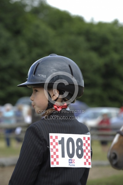 Kids Showing in Schooling Show