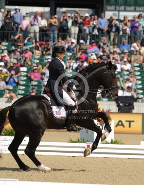 Tina Konyot on Calecto V Alltech WEG Dressage
