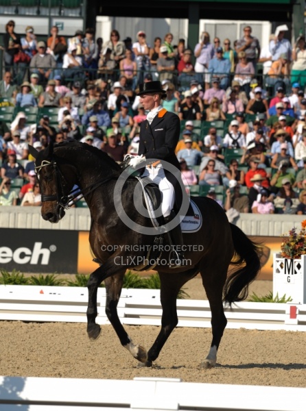 Imke Schellekens-Bartels and Hunter Douglas Sunrise WEG 2010