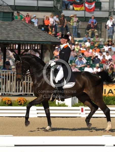 Imke Schellekens-Bartels and Hunter Douglas Sunrise WEG 2010