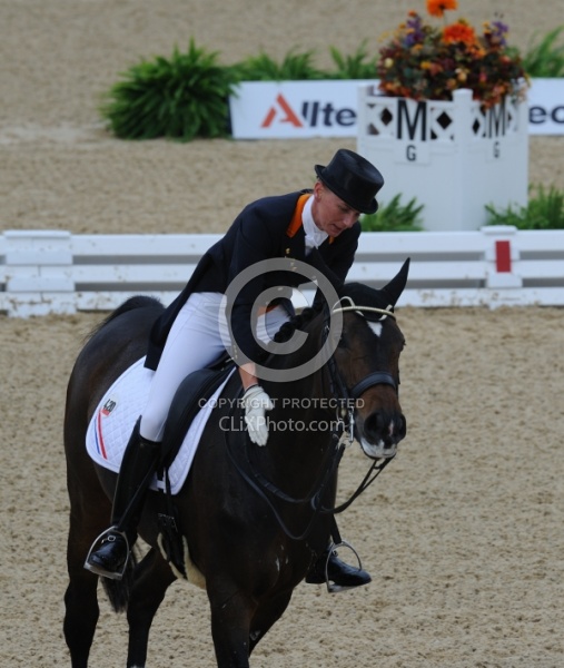 Imke Schellekens-Bartels and Hunter Douglas Sunrise WEG 2010