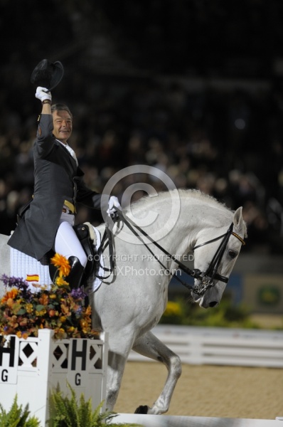 Juan Manuel Munoz Diaz and Fuego XII, Hong Kong Olympics