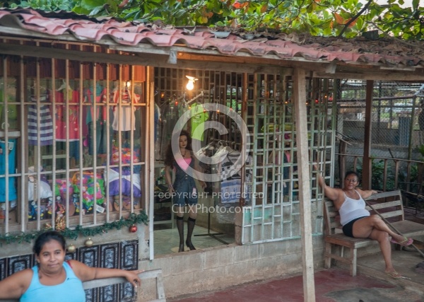 On the Trail at La Ensenada