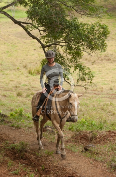 On the Trail at La Ensenada