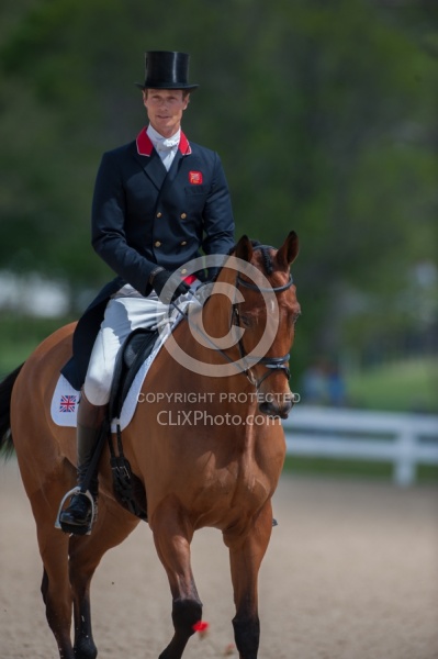 William Fox-Pitt and Neuf De Couers Selle Francais Rolex 2011