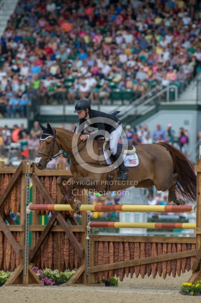 Sinead Halpin and Manoir De Carneville Rolex 2014, Selle Francai