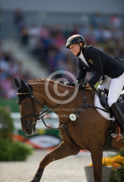 Sandra Auffarth and Opgun Louvo take Eventing Gold WEG 2014 Norm